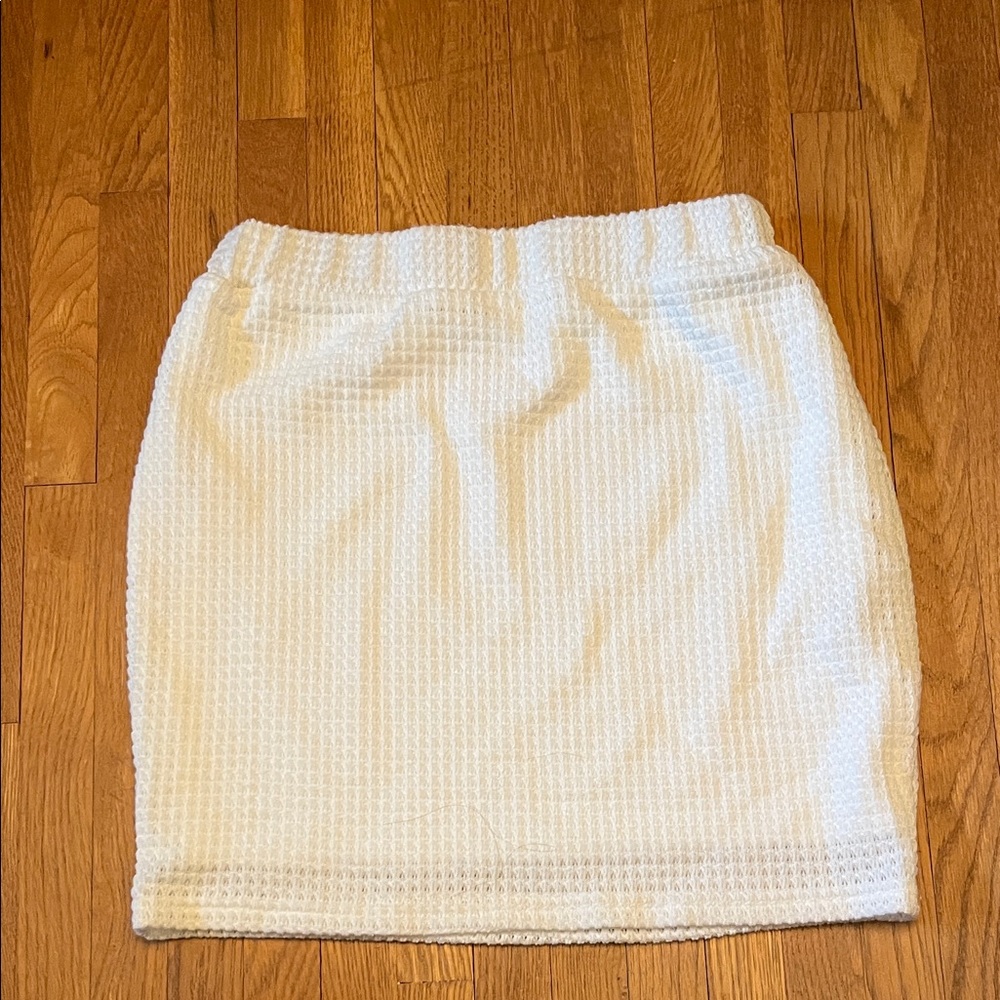 SHEIN Skirt and Top Outfit - Picture 4 of 9